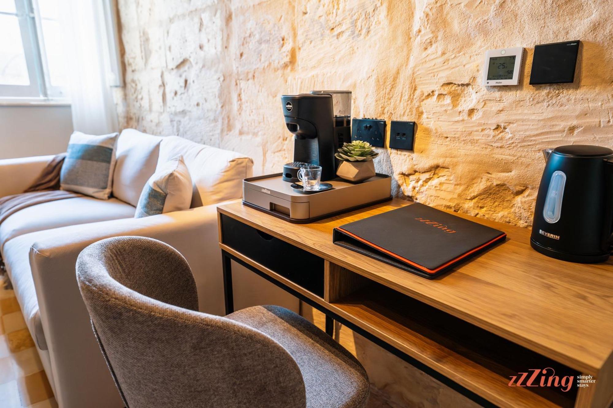 The Florian Boutique Guesthouse By Zzzing Cospicua Екстериор снимка
